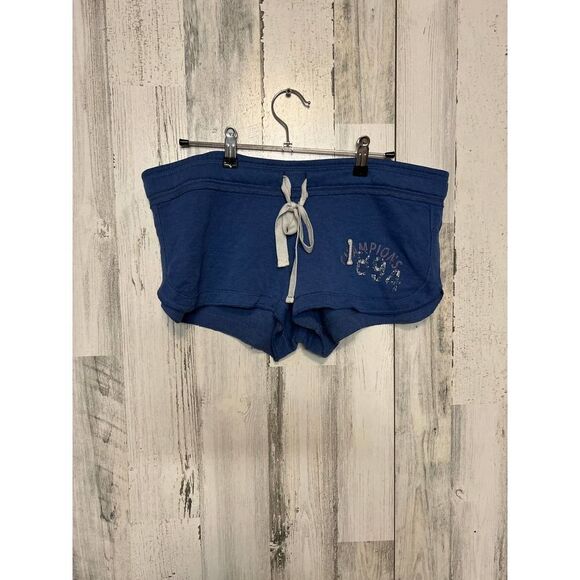 Short shorts - Picture 1 of 6